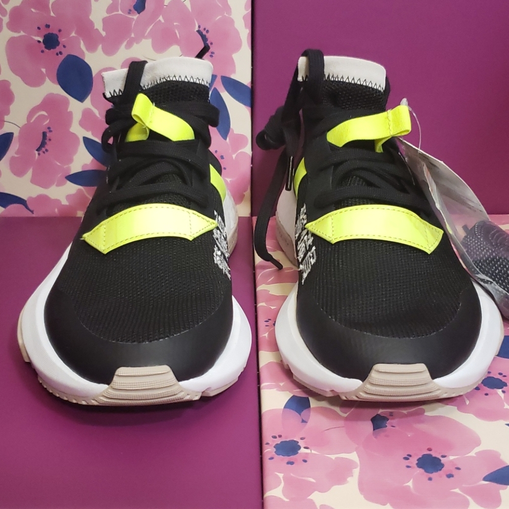 POD-s3.1 Adidas Traffic Warden